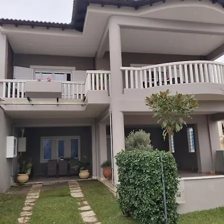 Apartment χαίρε, ξεΐνε, παρ' αμμι φιλησεαι