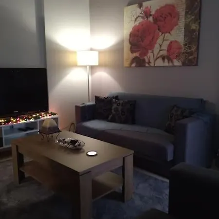 χαίρε, ξεΐνε, παρ' αμμι φιλησεαι Apartment