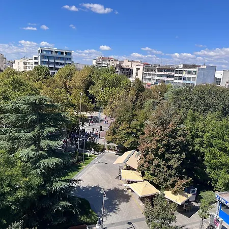 μοντέρνο στο κέντρο της λάρισας 公寓 拉里萨