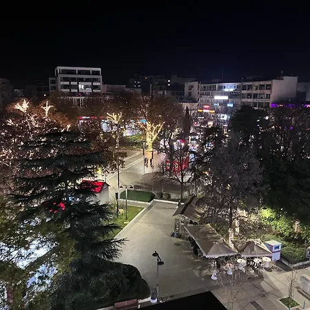 μοντέρνο στο κέντρο της λάρισας